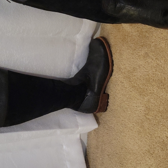 Boots - Picture 2 of 4